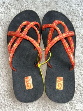 Teva Mush Womens Red/orange & Yellow Patterned Strap Sandals